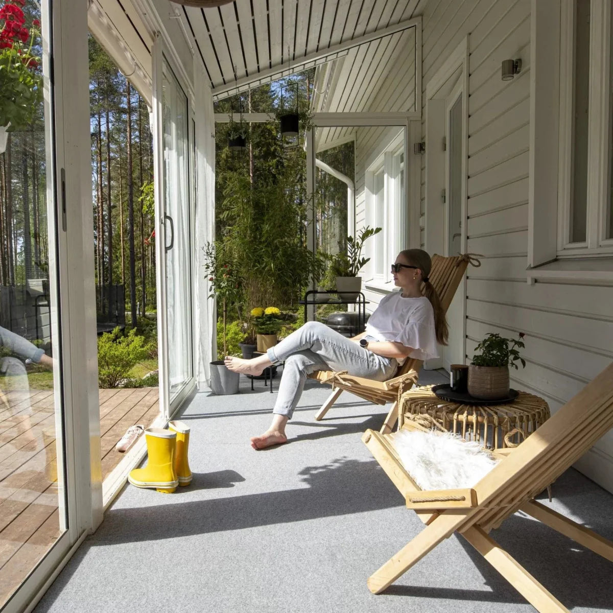 En termomatta ger komfort till en inglasad altan.